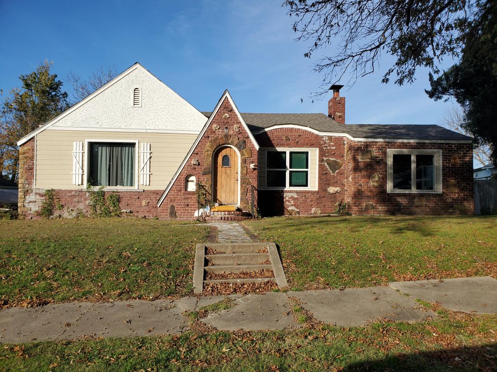 29 G St NW, Miami, OK 74354
