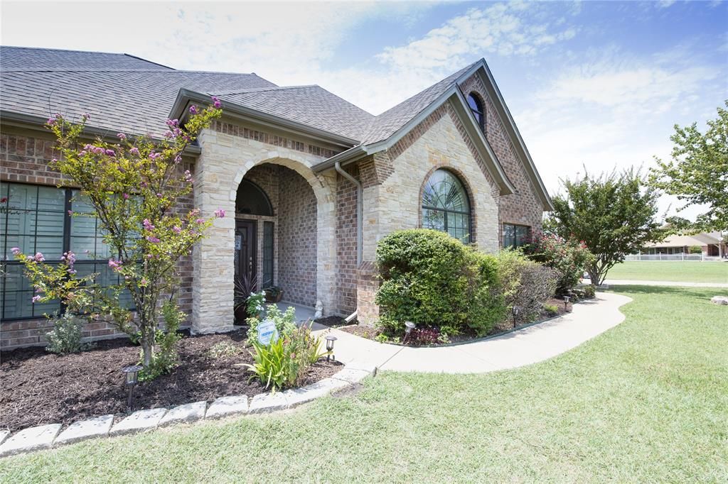 415 Rugged Dr, Red Oak, TX 75154 4 Bed, 3 Bath SingleFamily Home