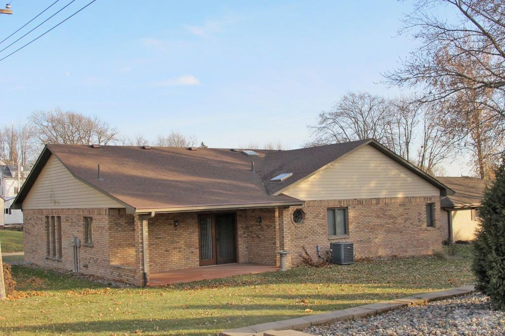 207 4th Ave, Earling, IA 3 Bed, 3 Bath SingleFamily Home 44 Photos