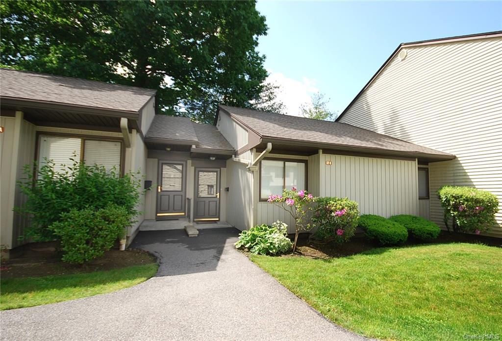 121 Columbia Court UNIT B, Yorktown Heights, NY 10598 Condo for Sale
