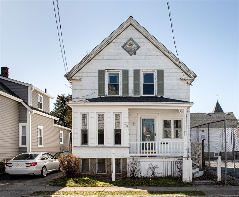 236 North St, New Bedford, MA 02740