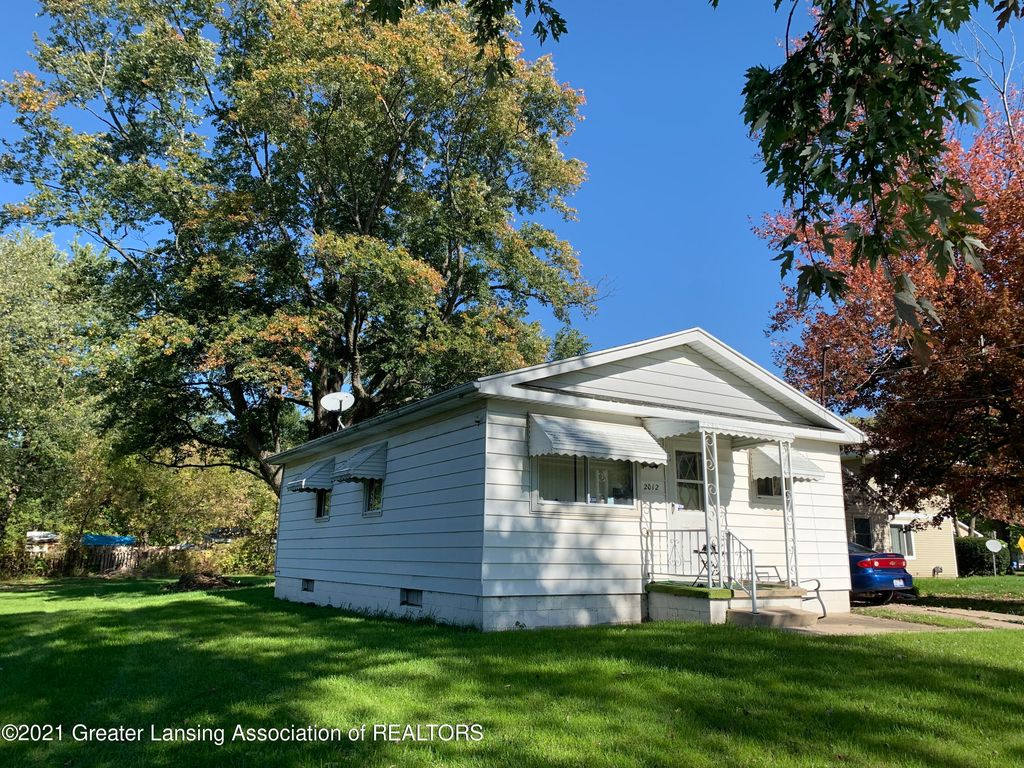 2012 Reo Rd, Lansing, MI 48910