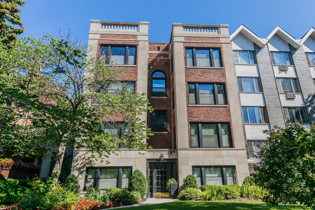 552 W Deming Pl #1, Chicago, IL 60614