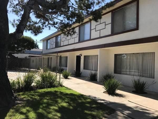 2985 Mendoza Dr #C, Costa Mesa, CA 92626