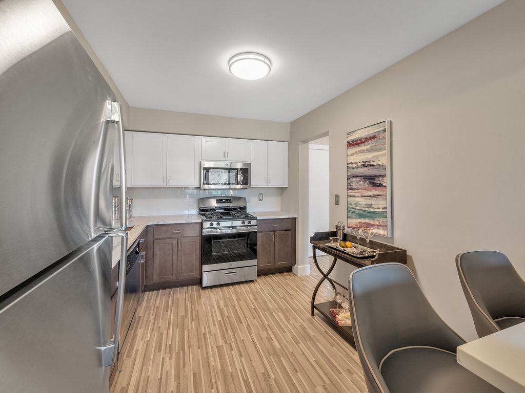 1685 Bedford Square Dr 1671105R, Rochester, MI 48306 Trulia