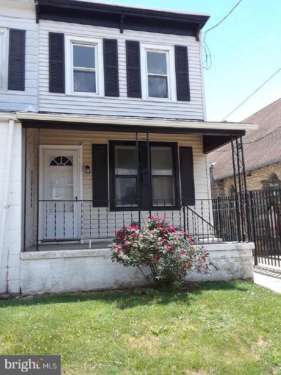 19 W  8th St, Marcus Hook, PA 19061