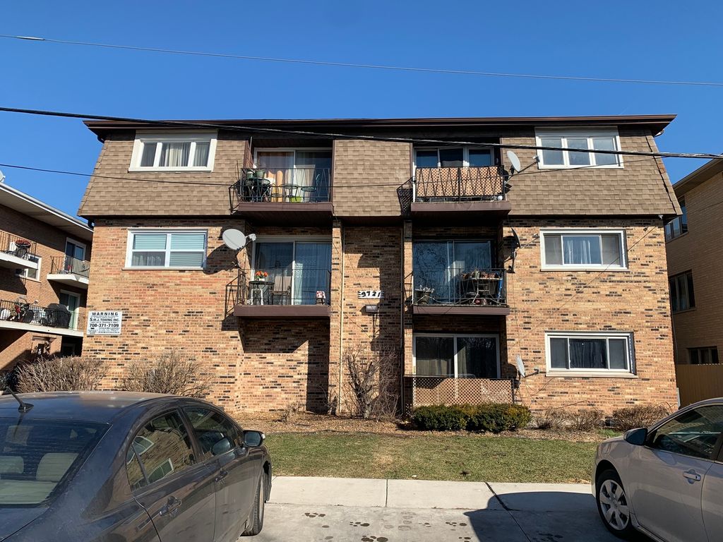 9721 S Harlem Ave #9, Chicago Ridge, IL 60415