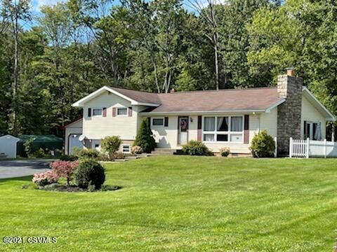 225 Oak Rd, Drums, PA 18222
