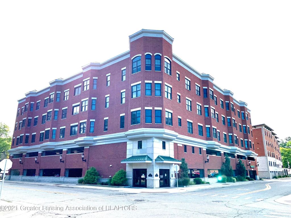 600 Albert Ave #324, East Lansing, MI 48823