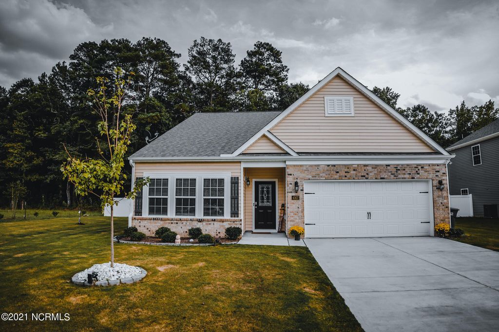 4307 Nine Iron Dr, Ayden, NC 28513