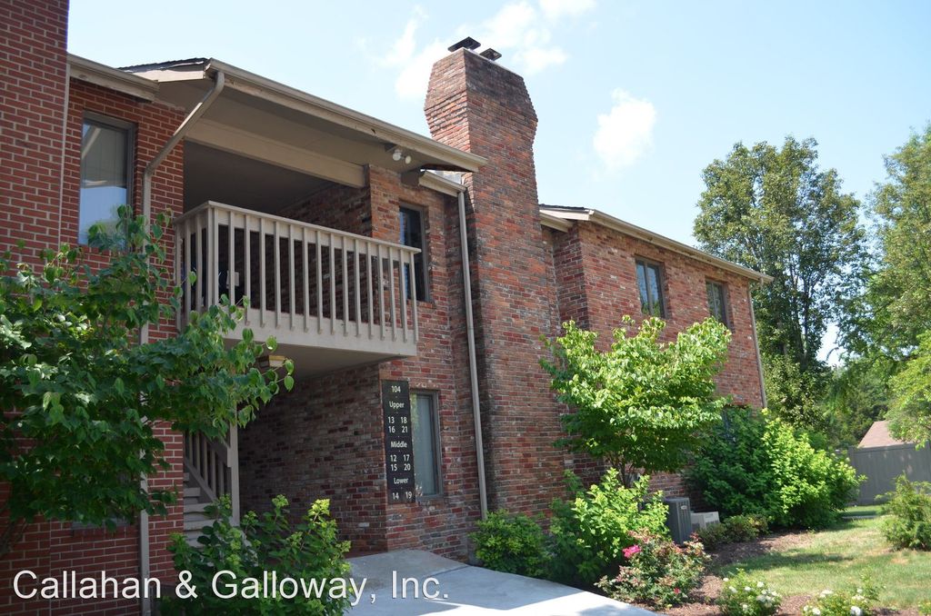 104 E Green Meadows Rd #16, Columbia, MO 65203