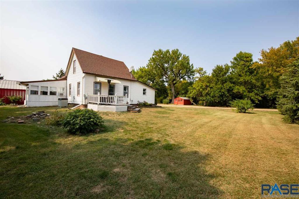 27503 480th Ave, Harrisburg, SD 57032 3 Bed, 2 Bath SingleFamily