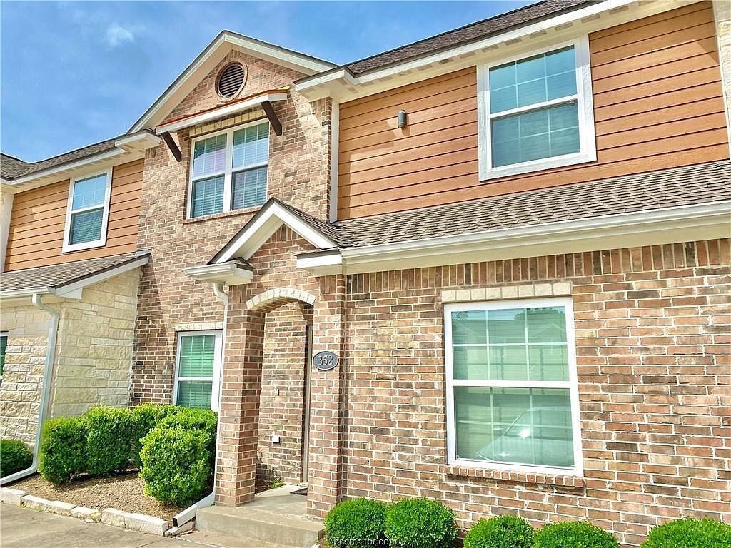 301 Southwest Pkwy #352, College Station, TX 77840