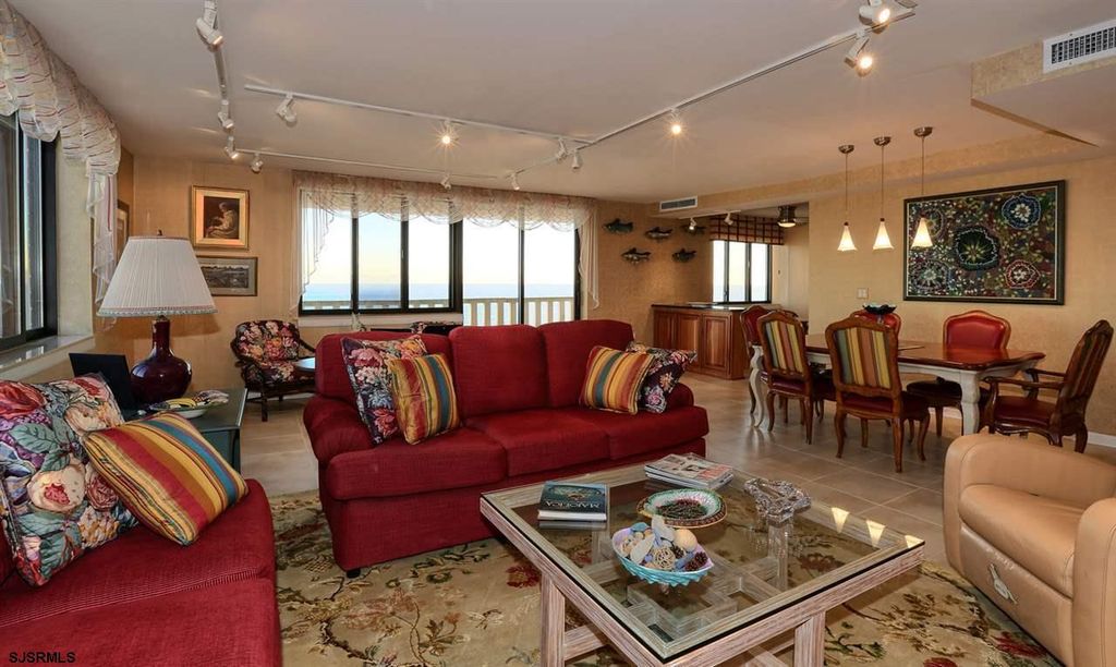 100 S Berkley Sq 21B, Atlantic City, NJ 2 Bed, 2 Bath Condo 25