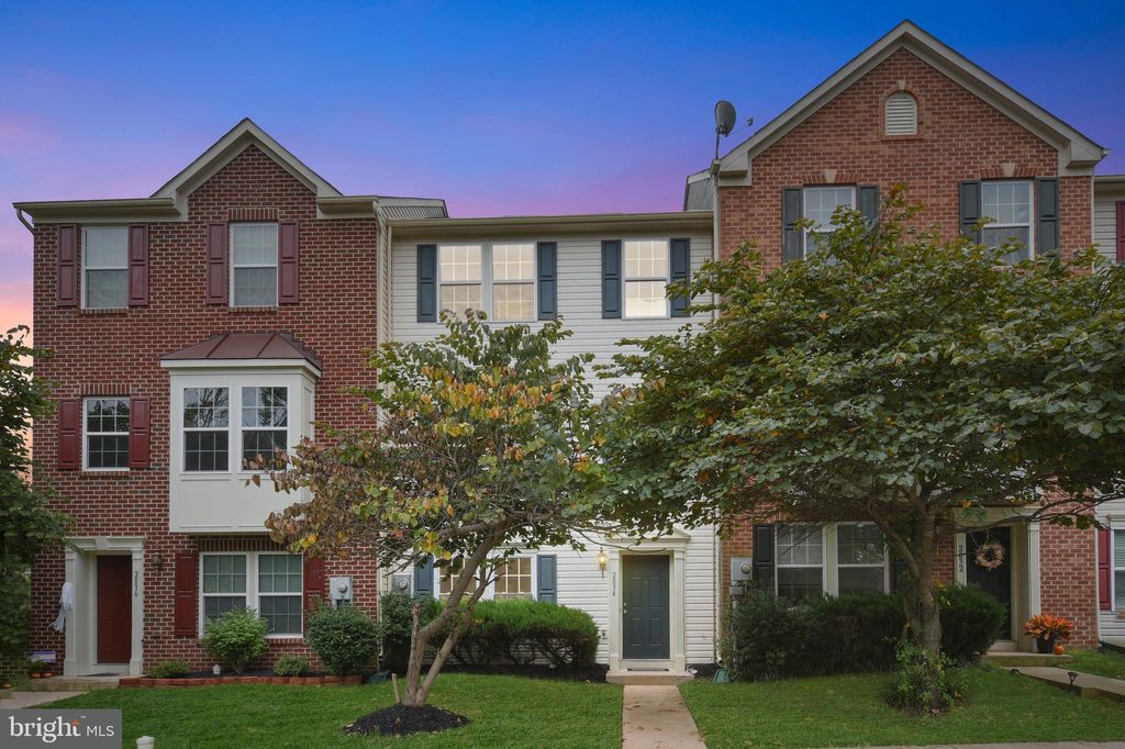 2034 Spring Run Cir, Frederick, MD 21702
