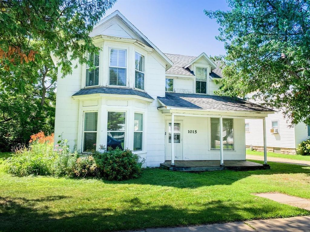 1015 8th St E, Menomonie, WI 54751 Trulia