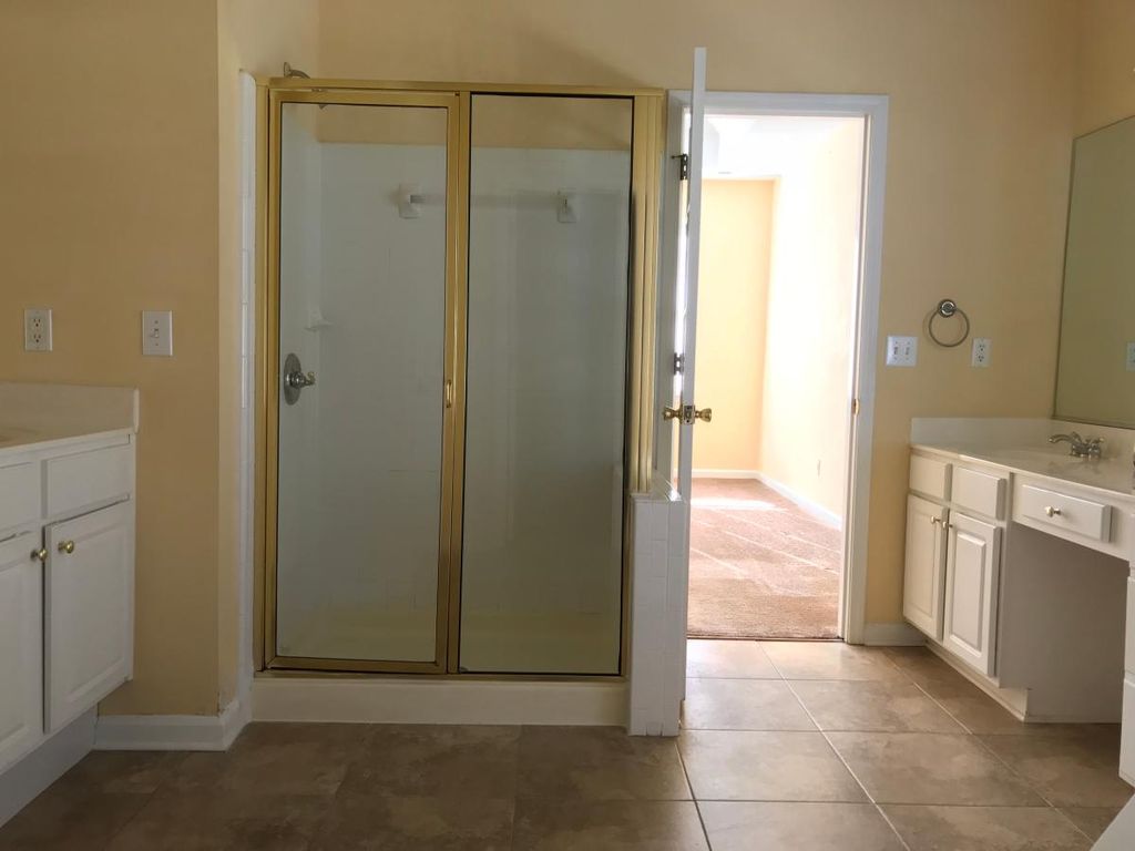 86 Towne Park Dr, Lawrenceville, GA 30044