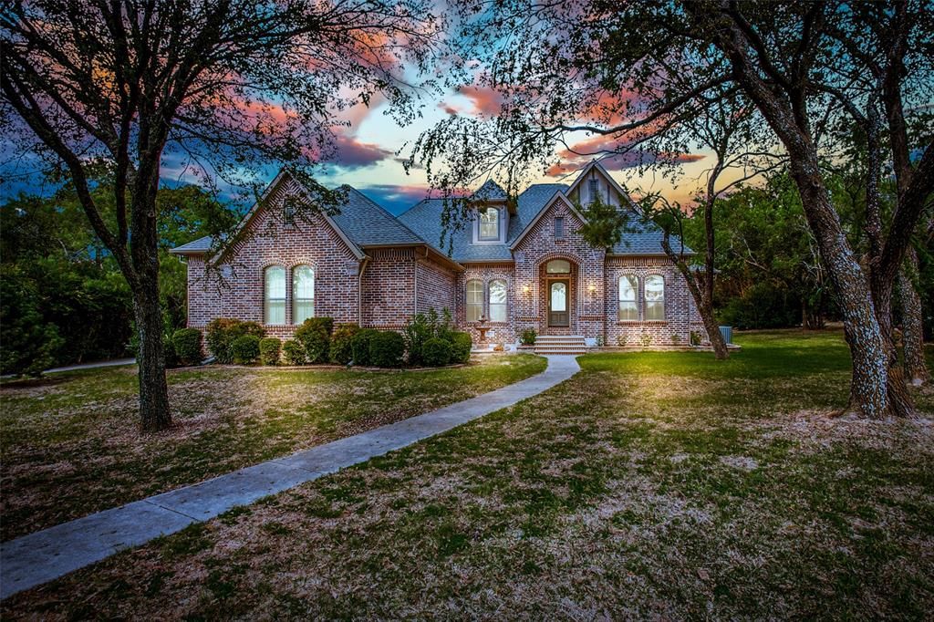 2407 Saddlewood Ct, Cedar Hill, TX 75104