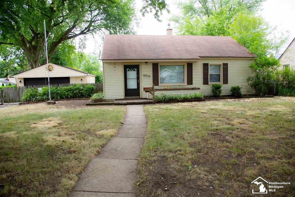 32251 Donnelly St, Garden City, MI - 3 Bed, 1 Bath Single-Family Home