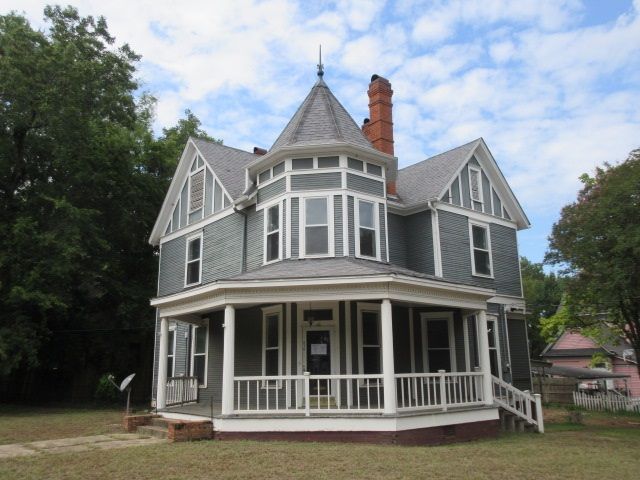 515 E Houston St, Marshall, TX 75670