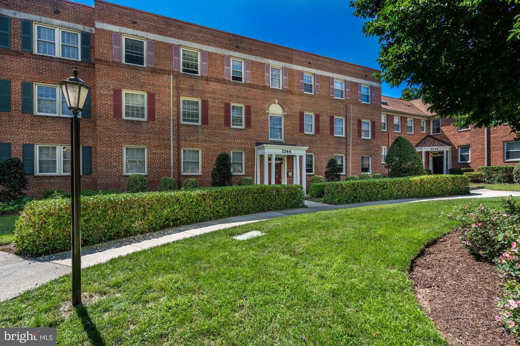 2244 Washington Ave #W-301, Silver Spring, MD 20910