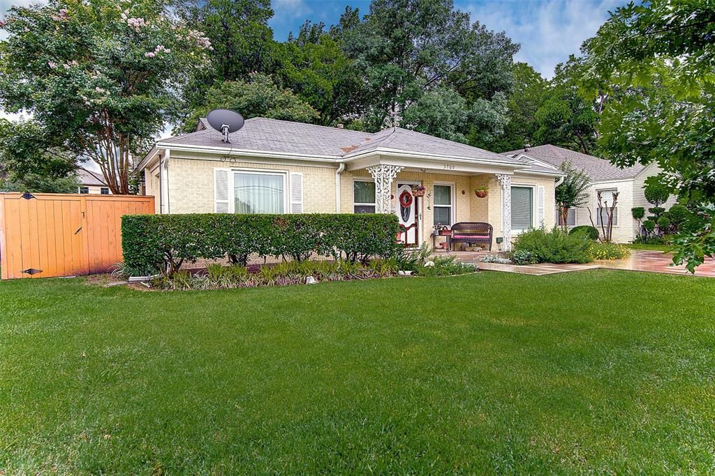 3709 White Settlement Rd, Fort Worth, TX 76107