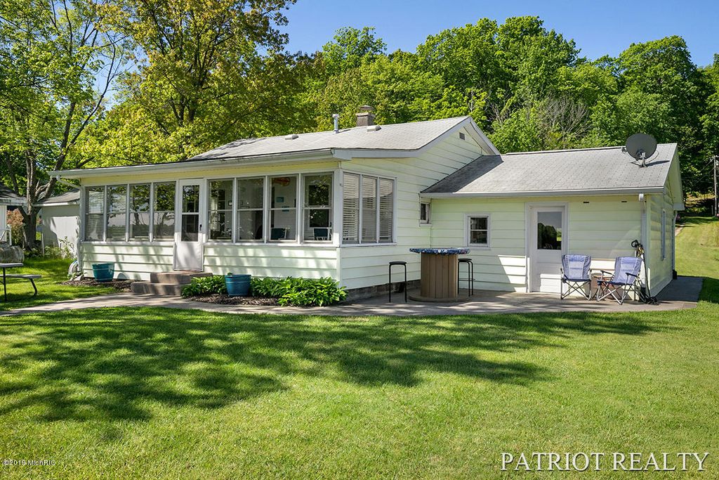 5490 S Shady Dr, Newaygo, MI 49337 Trulia