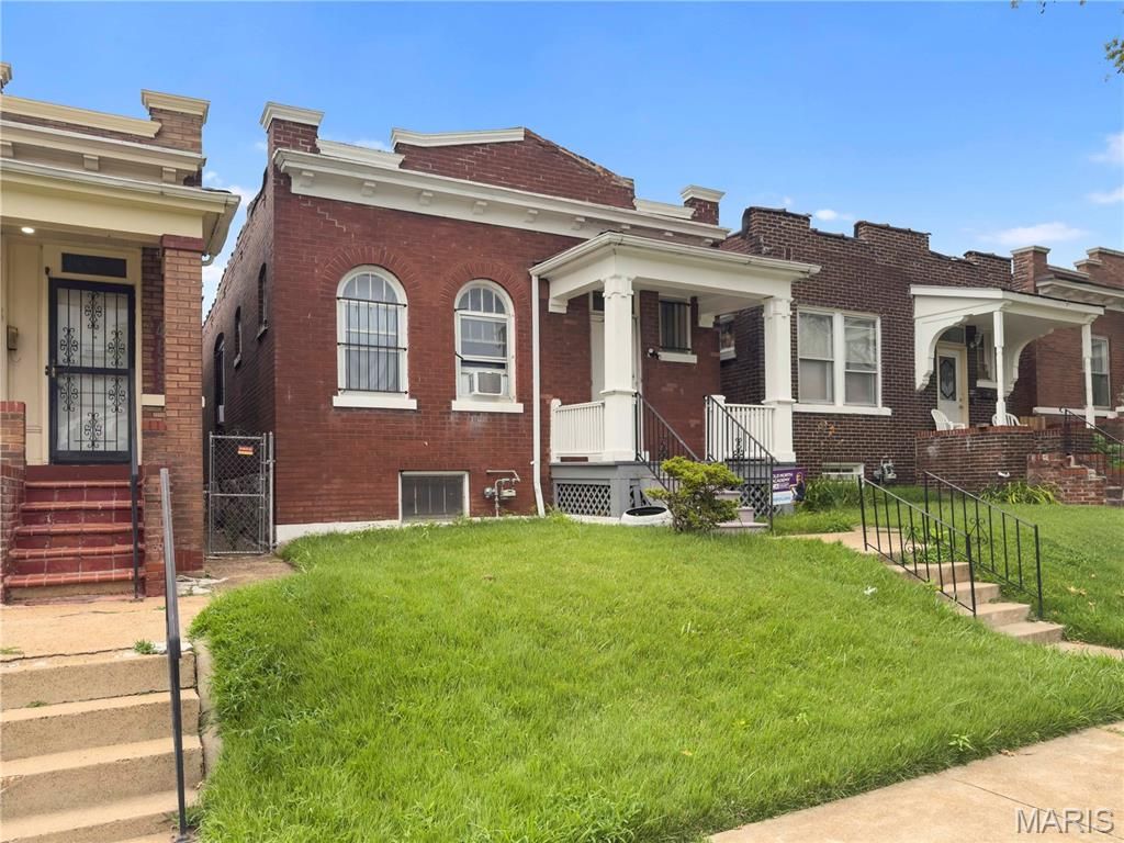 4881 San Francisco Ave, Saint Louis, MO 63115