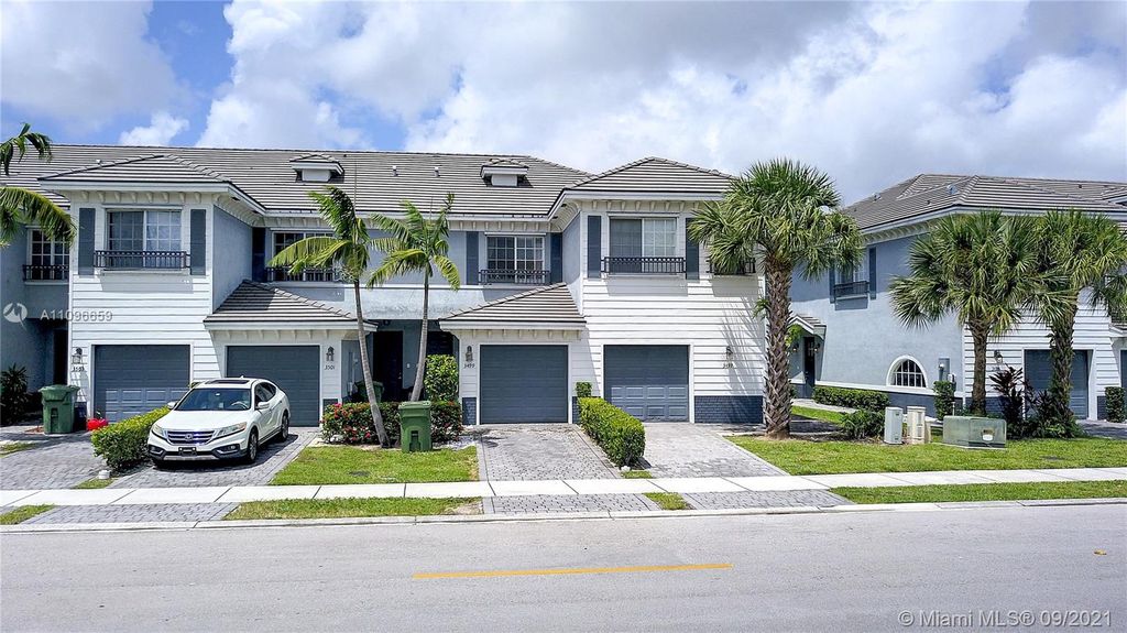 3498 NW 13th St, Lauderhill, FL 33311