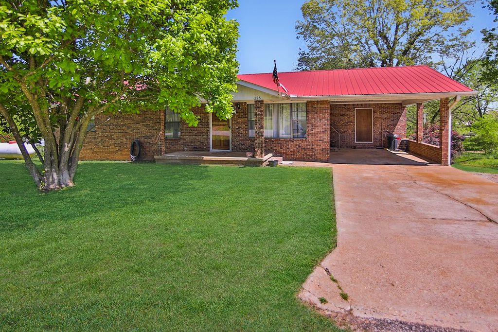 225 N 6th St, Mammoth Spring, AR 72554 Trulia