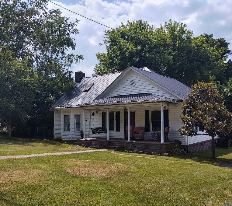 31717 Old Saltworks Rd, Meadowview, VA 3 Bed, 1 Bath SingleFamily