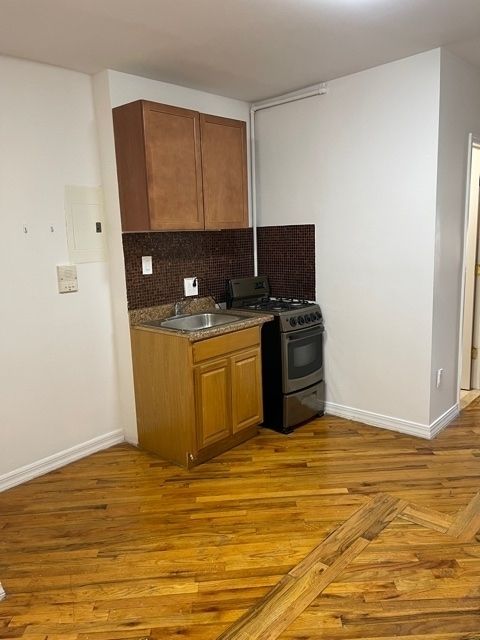 76 E  1st St   #3A, New York, NY 10009