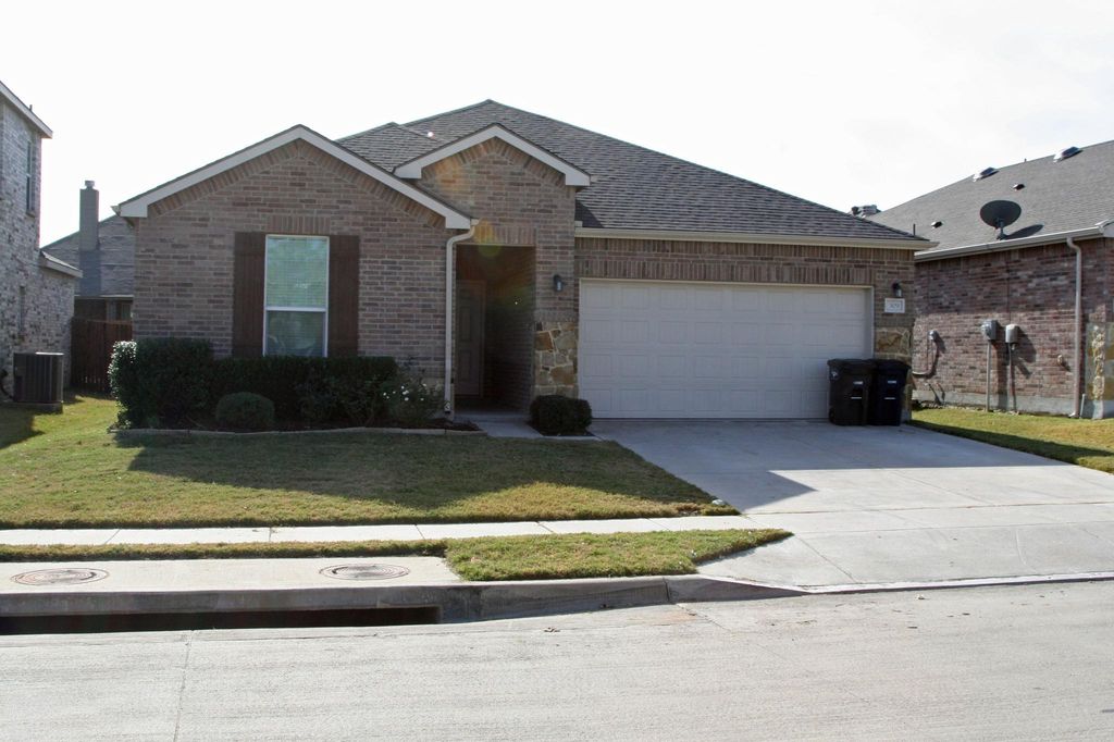 309 Mariscal Pl, Fort Worth, TX 76131