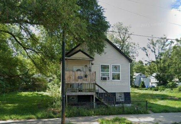 843 W 51st St, Chicago, IL 60609