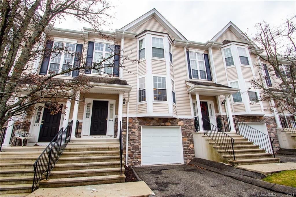 404 Sienna Dr #404, Danbury, CT 06810