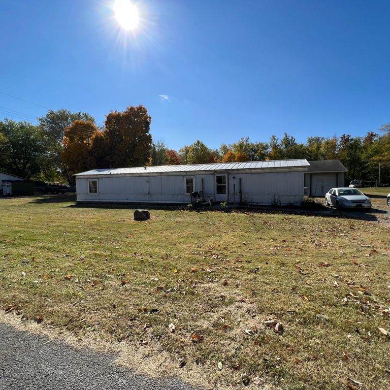 303 Florence Ave, Martinsville, OH 45146
