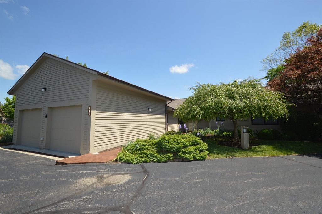 310 Miami Lakes Dr, Milford, OH 2 Bed, 2 Bath Condo Trulia
