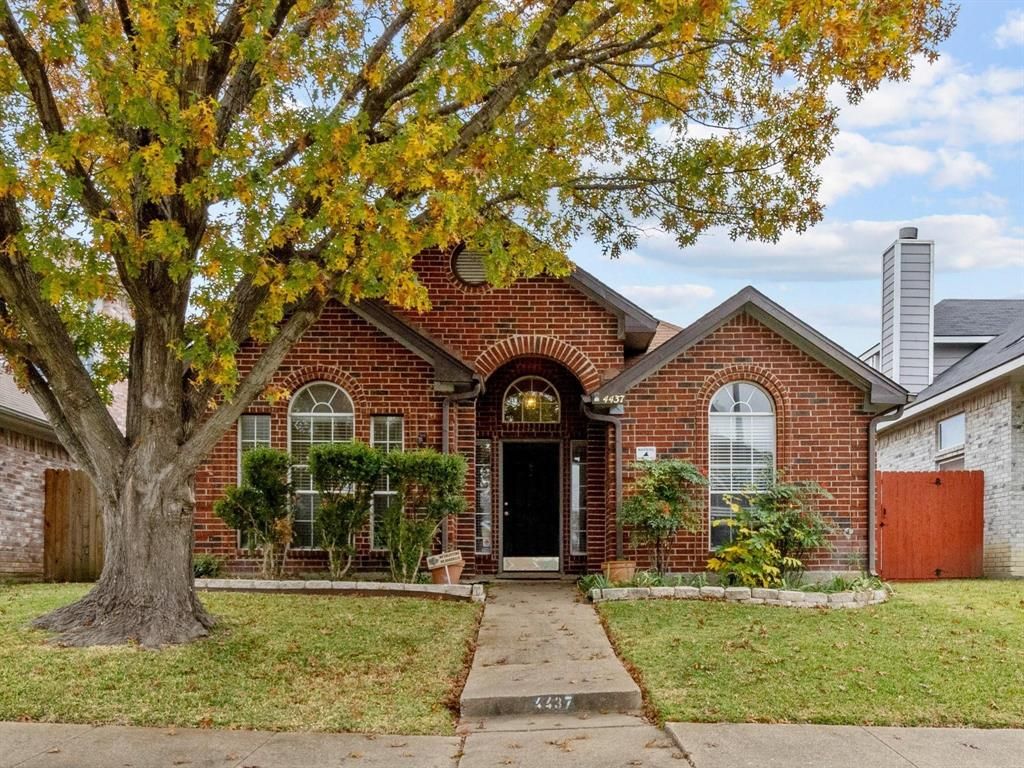 4437 Sierra Dr, Grand Prairie, TX 75052