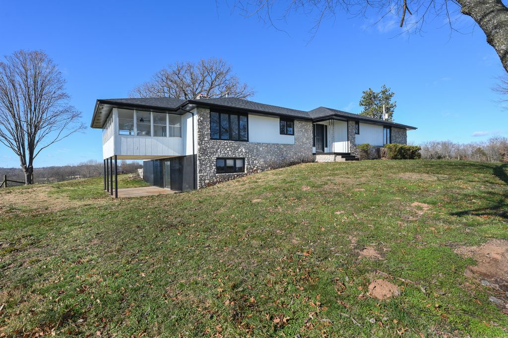1611 South Farm Road 199, Springfield, MO 65809 | MLS# 60257753 | Trulia