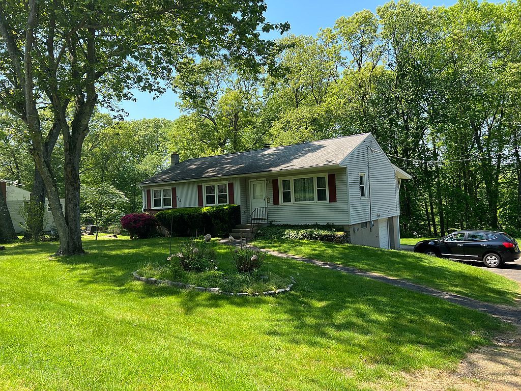 50 Francis Dr, Seymour, CT 06483