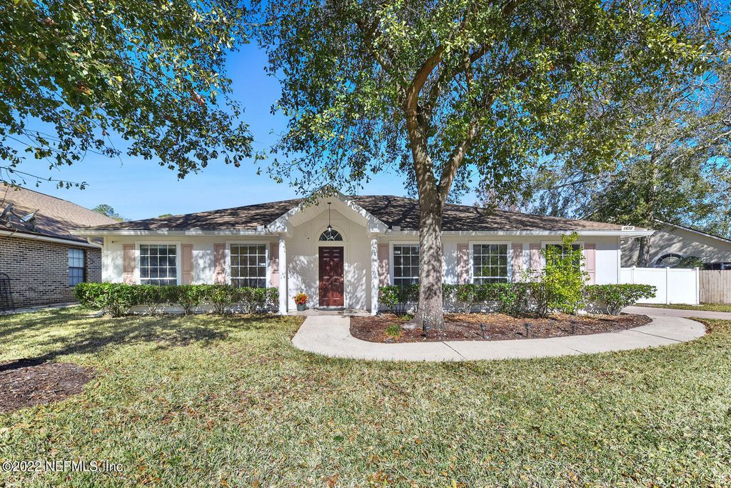1672 SPRING BRANCH DR W, Jacksonville, FL 32221