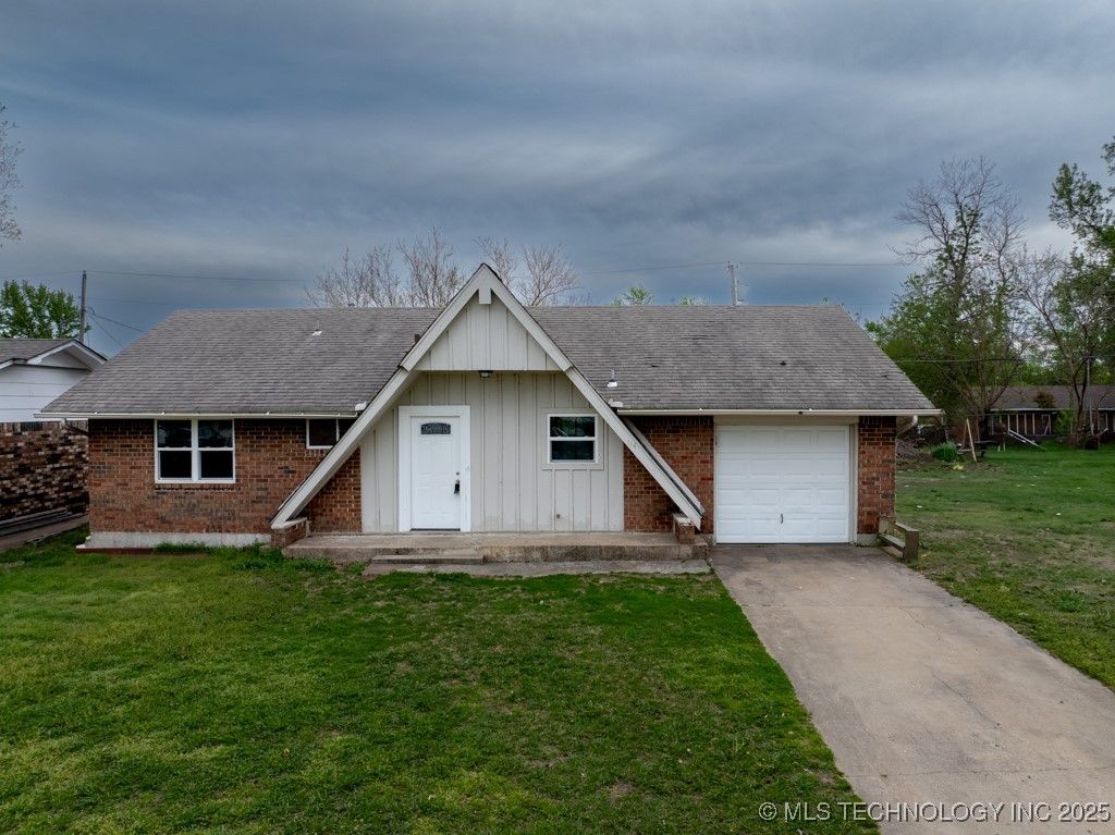114 Aspen Dr, Mannford, OK 74044