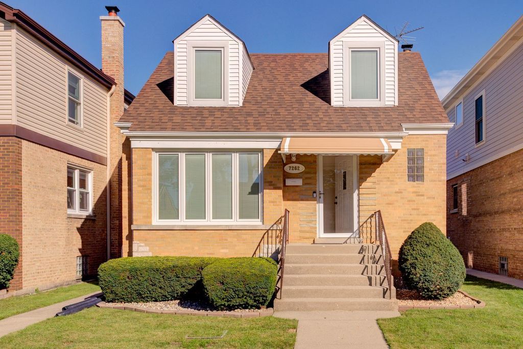 7262 W Palatine Ave, Chicago, IL 60631