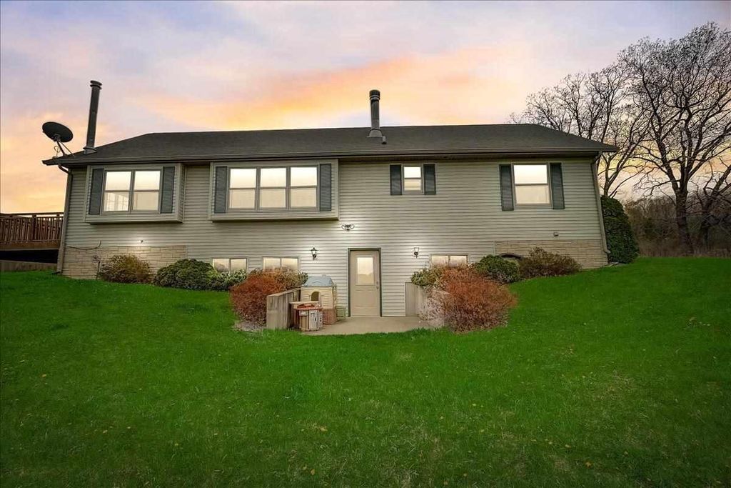 N3990 5th Dr, Oxford, WI 53952 3 Bed, 2 Bath SingleFamily Home MLS