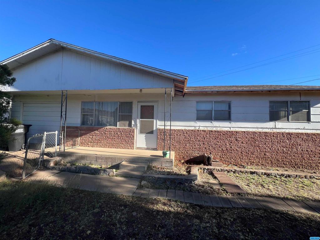 614 Bard St, Bayard, NM 88023 See Estimated Value