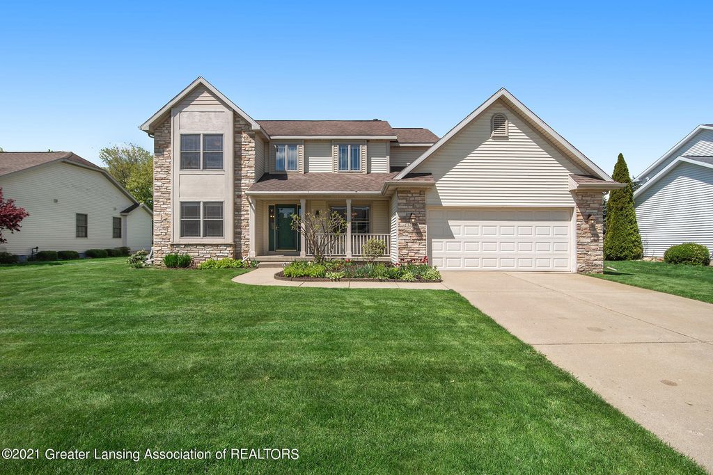 12900 Chartreuse Dr, Dewitt, MI 48820