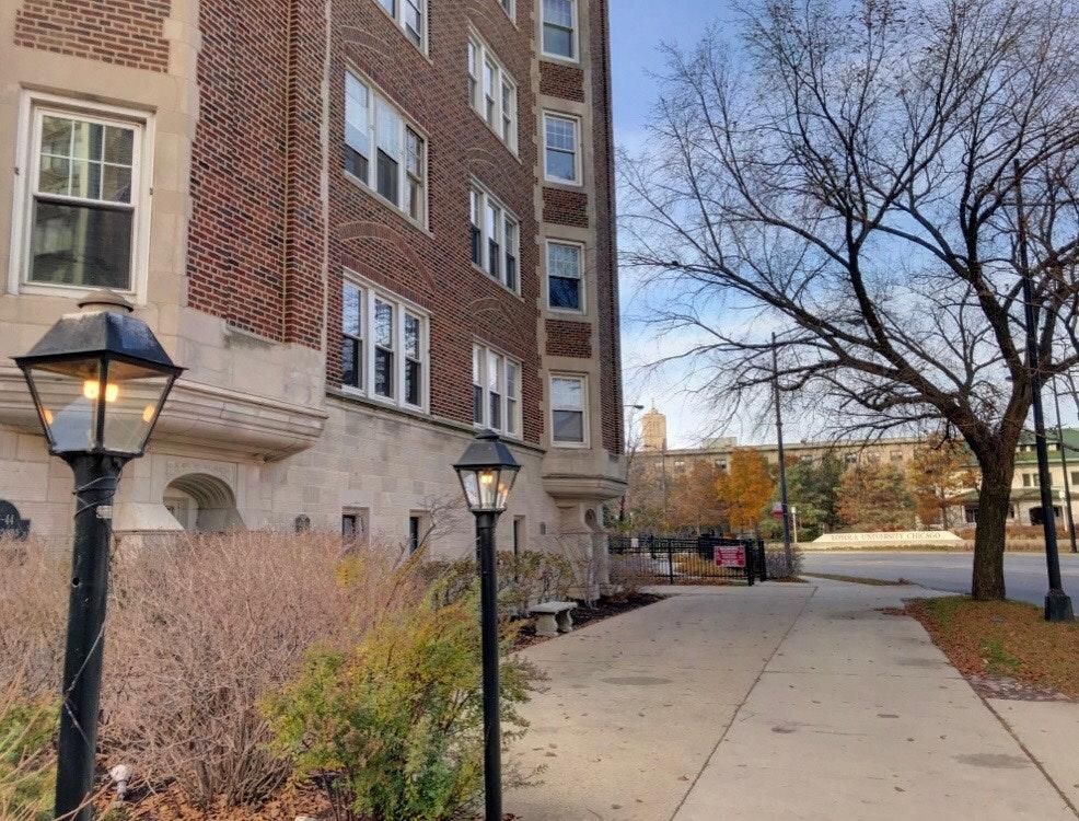 6334 N Sheridan Rd #3C, Chicago, IL 60660