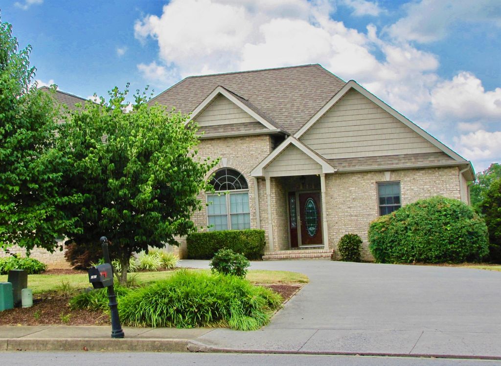 205 Harbor Approach, Johnson City, TN 3 Bed, 2 Bath SingleFamily