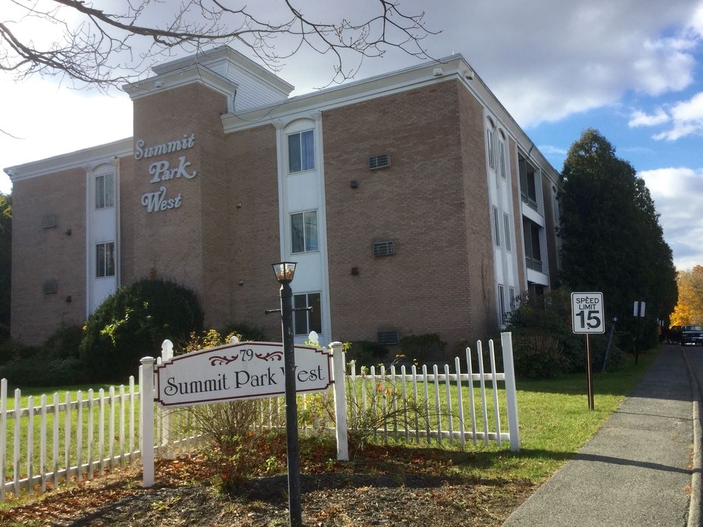 7379 Park Avenue Third Floor, Danbury, CT 2 Bed, 1 Bath Apartment