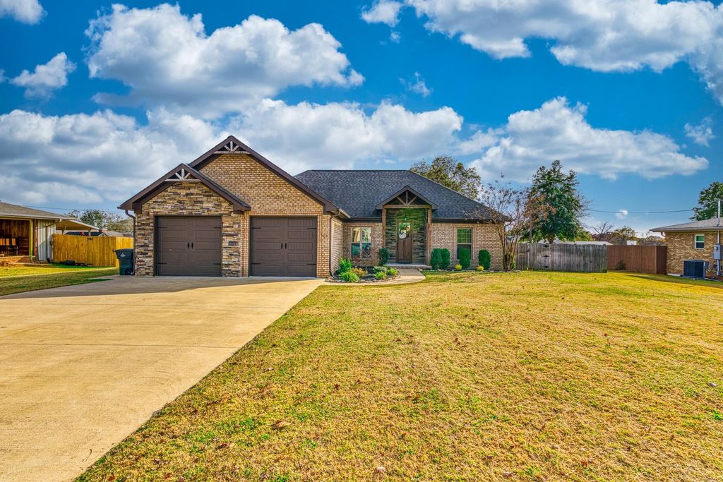 318 Louise St, Florence, AL 35633 Trulia